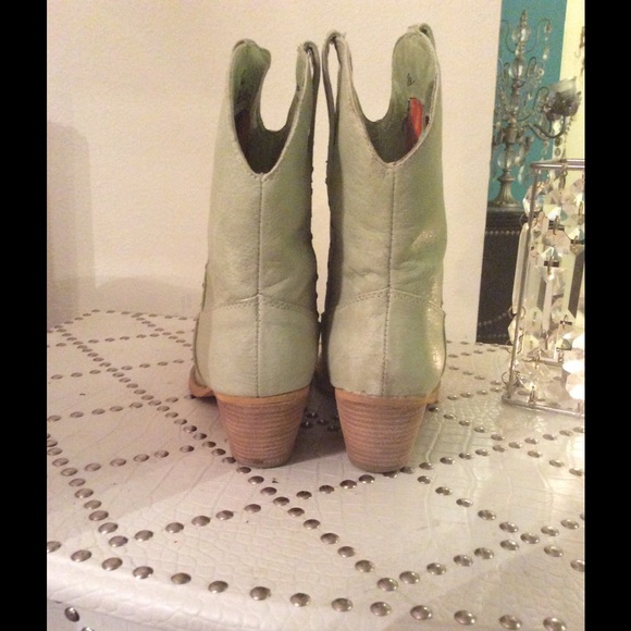 Volatile Bolero Ankle Boots Mint Green! - Picture 3 of 3